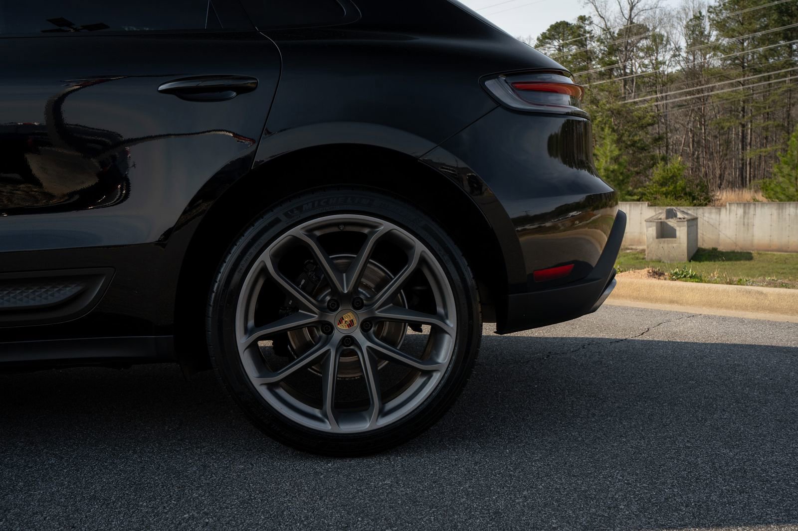 Used 2022 Porsche Macan Base w/ Premium Package Plus image 6