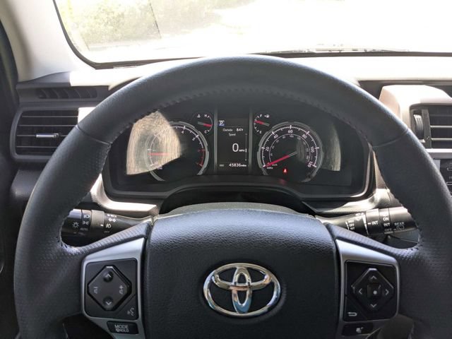 Used 2022 Toyota 4Runner Limited AWD/4WD image 30
