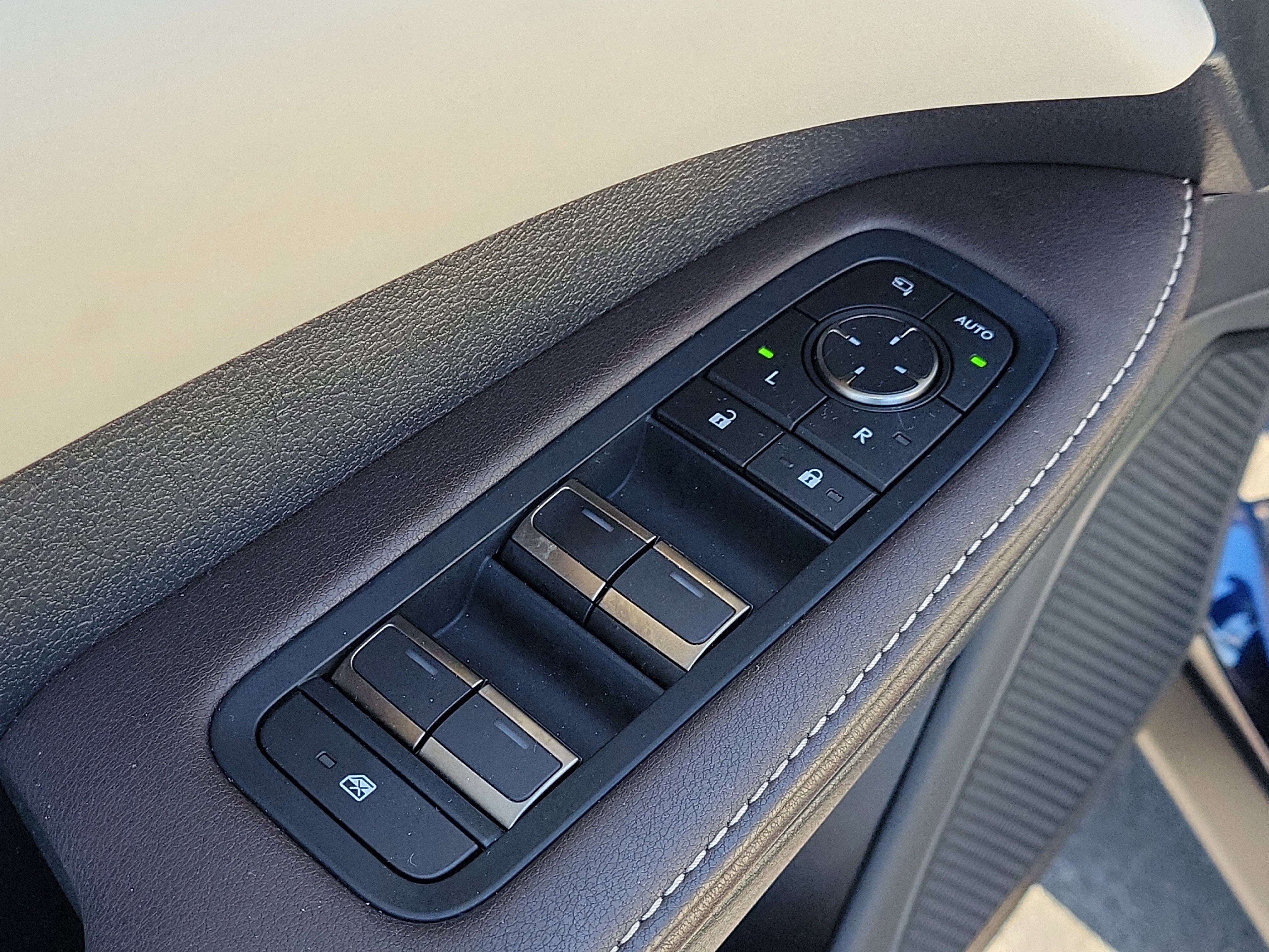 Used 2023 Lexus RX 350 w/ Cold Area Package FWD image 19