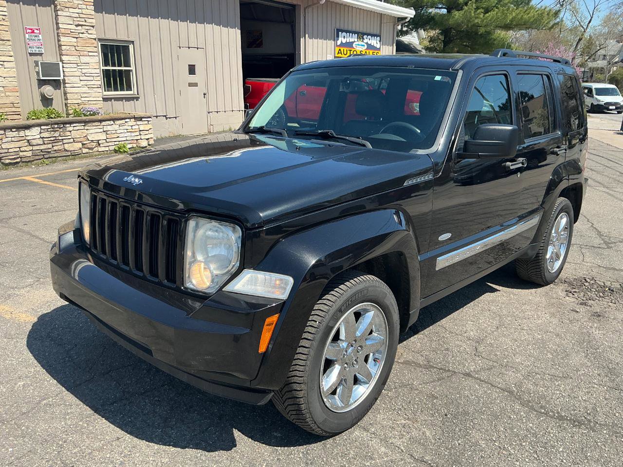 Used 2012 Jeep Liberty Sport AWD/4WD image 7