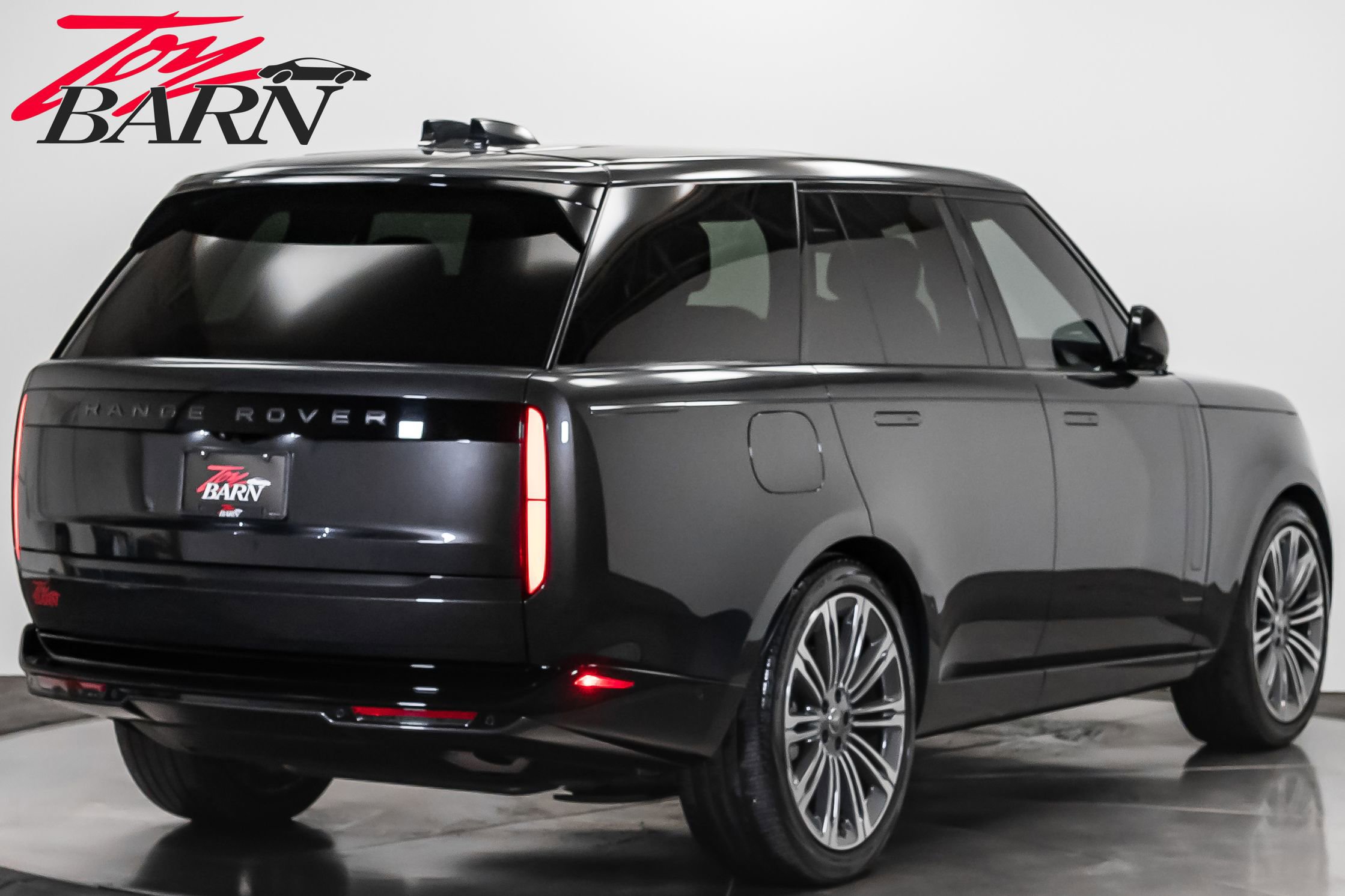 Used 2024 Land Rover Range Rover SE image 5