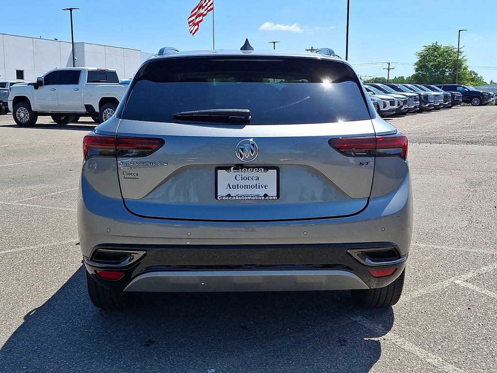 Used 2023 Buick Envision Essence w/ Sport Touring Package AWD/4WD image 8