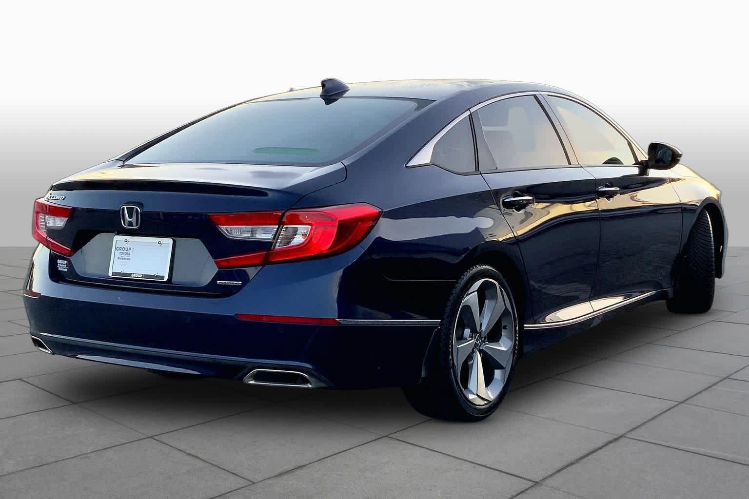 Used 2018 Honda Accord Touring image 13