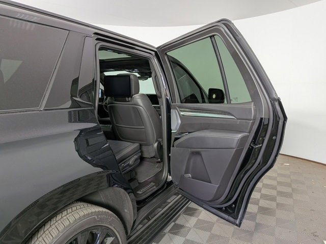 Used 2025 Cadillac Escalade V w/ LPO, ONYX Package image 43