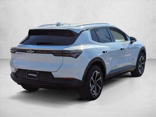 New 2026 Chevrolet Equinox EV LT image 2