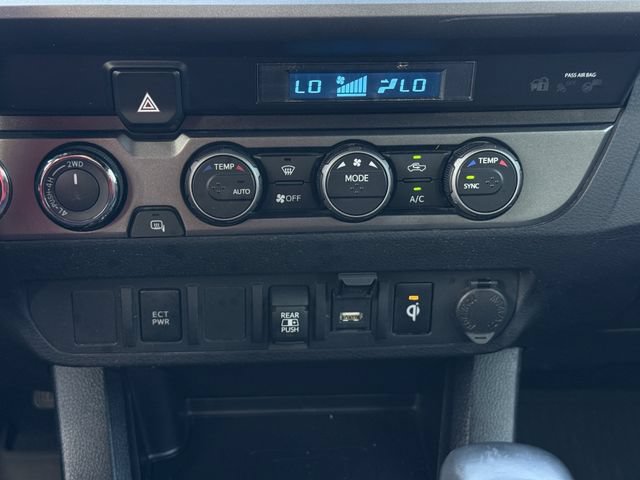 Used 2022 Toyota Tacoma TRD Off-Road AWD/4WD image 19