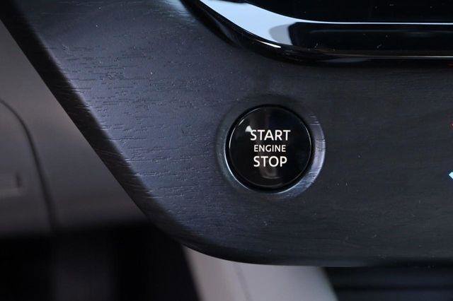 Used 2025 Nissan Murano SV image 18