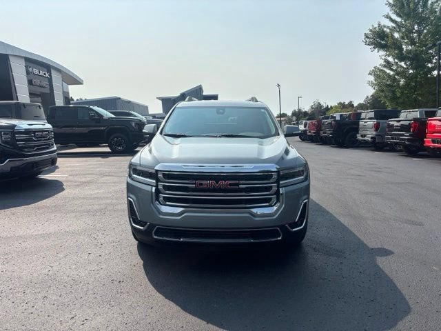 Used 2023 GMC Acadia SLT w/ Preferred Package AWD/4WD image 3