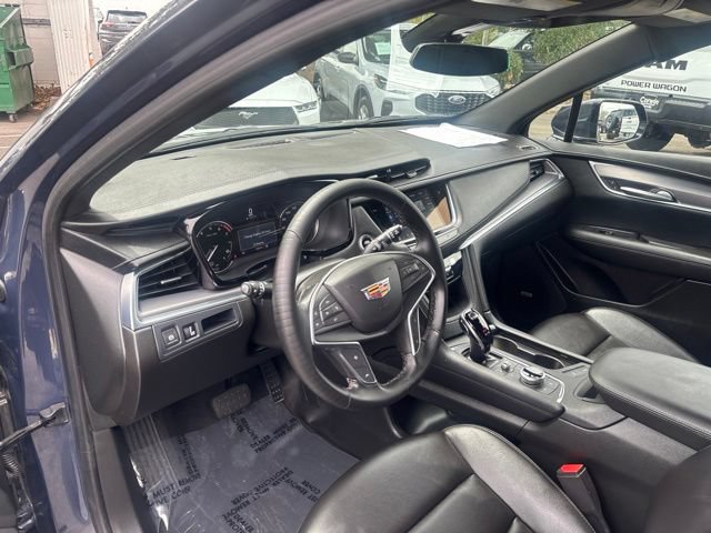 Used 2024 Cadillac XT5 Luxury AWD/4WD image 11