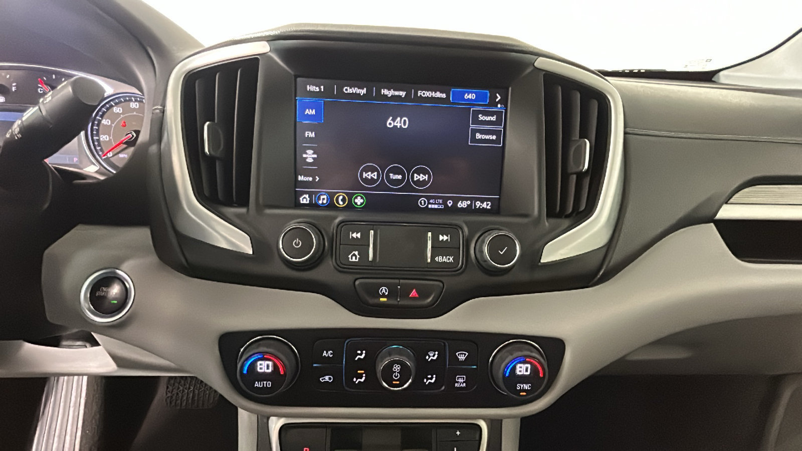 Used 2023 GMC Terrain SLT AWD/4WD image 28