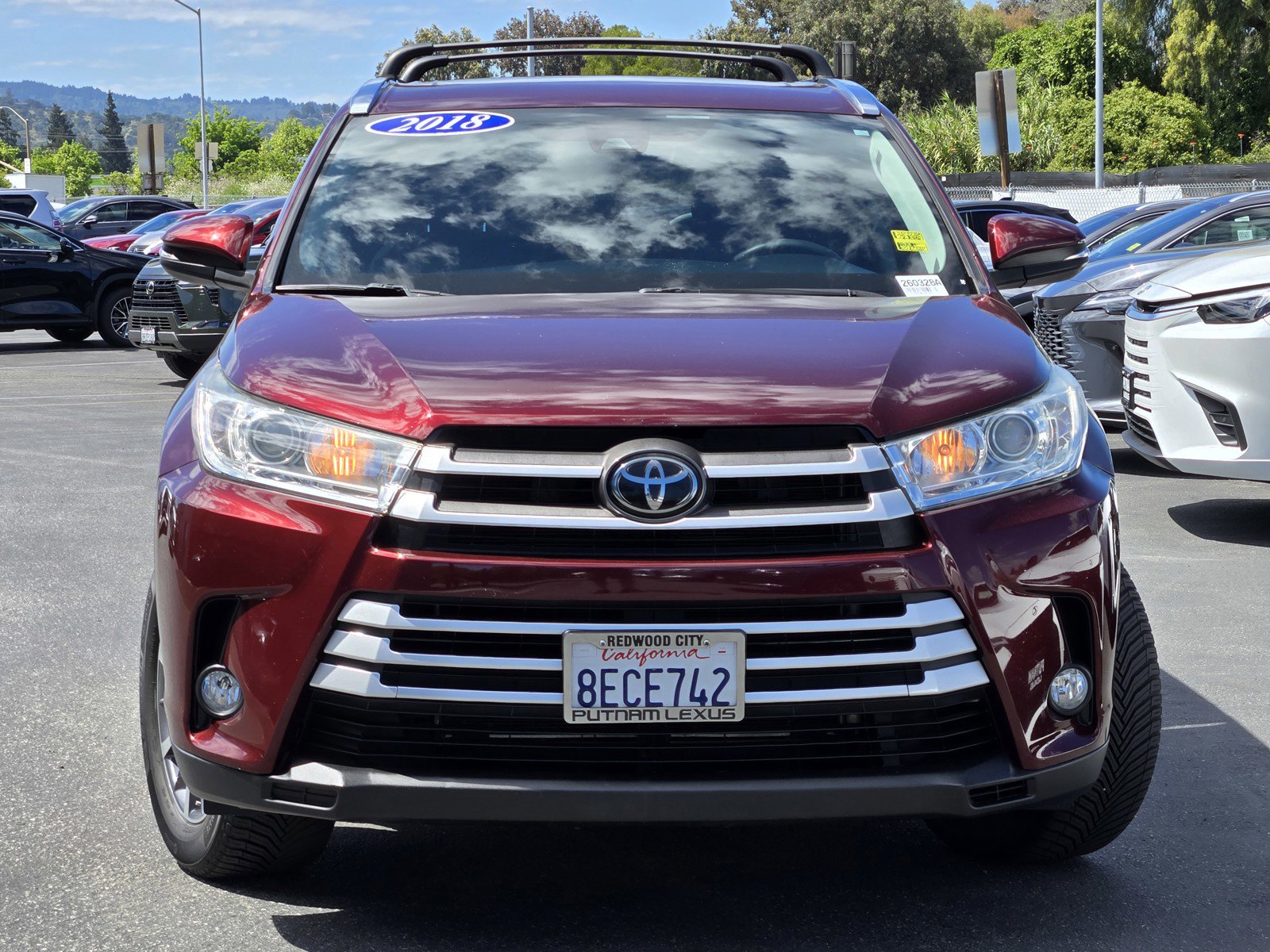 Used 2018 Toyota Highlander XLE image 2