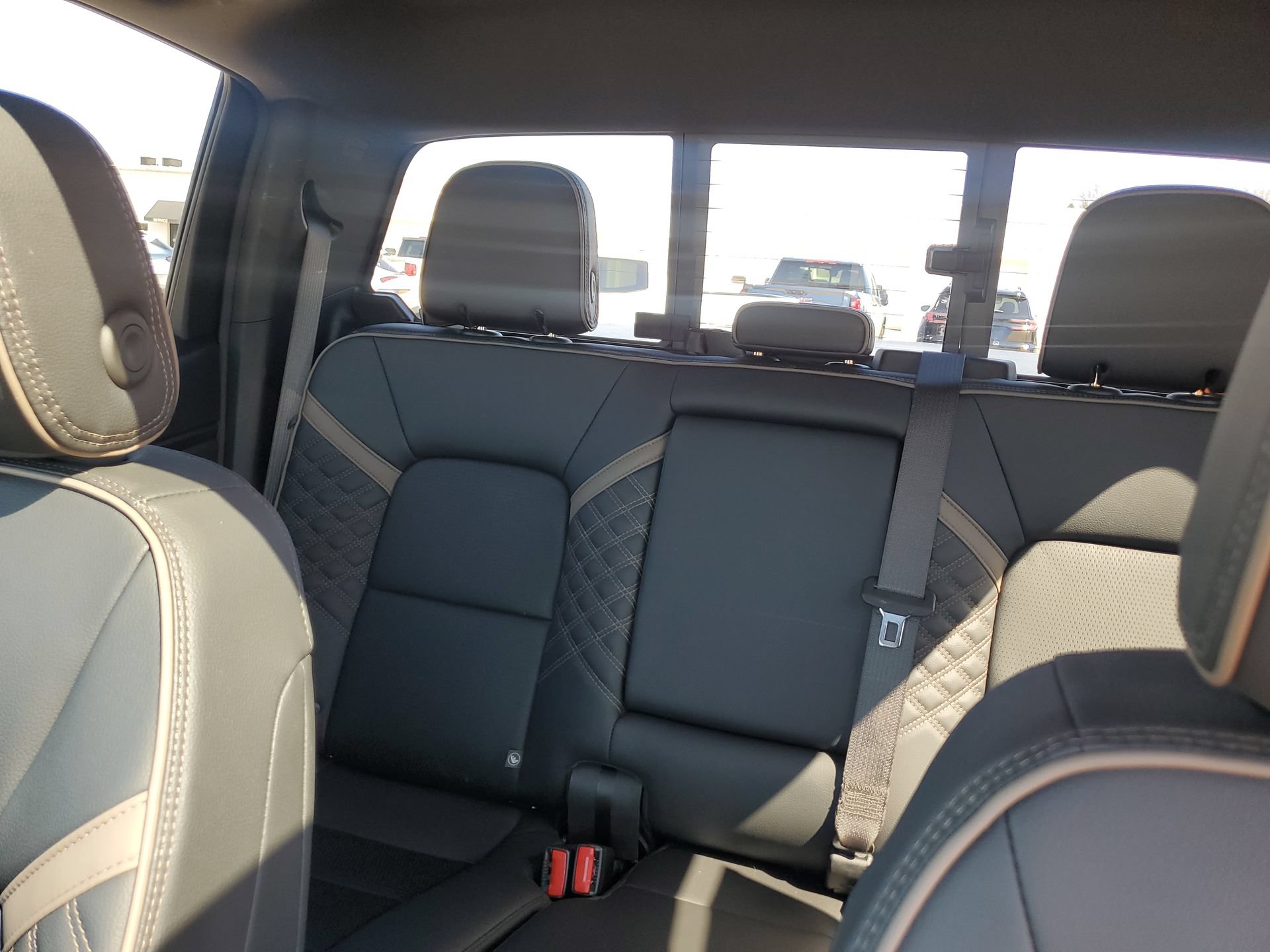 Used 2025 GMC Canyon Denali AWD/4WD image 29