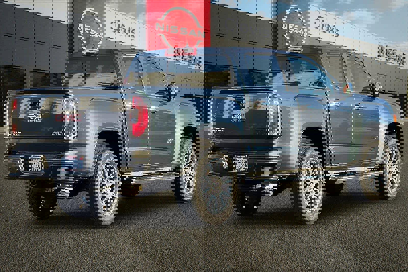 Used 2019 GMC Canyon Denali image 3