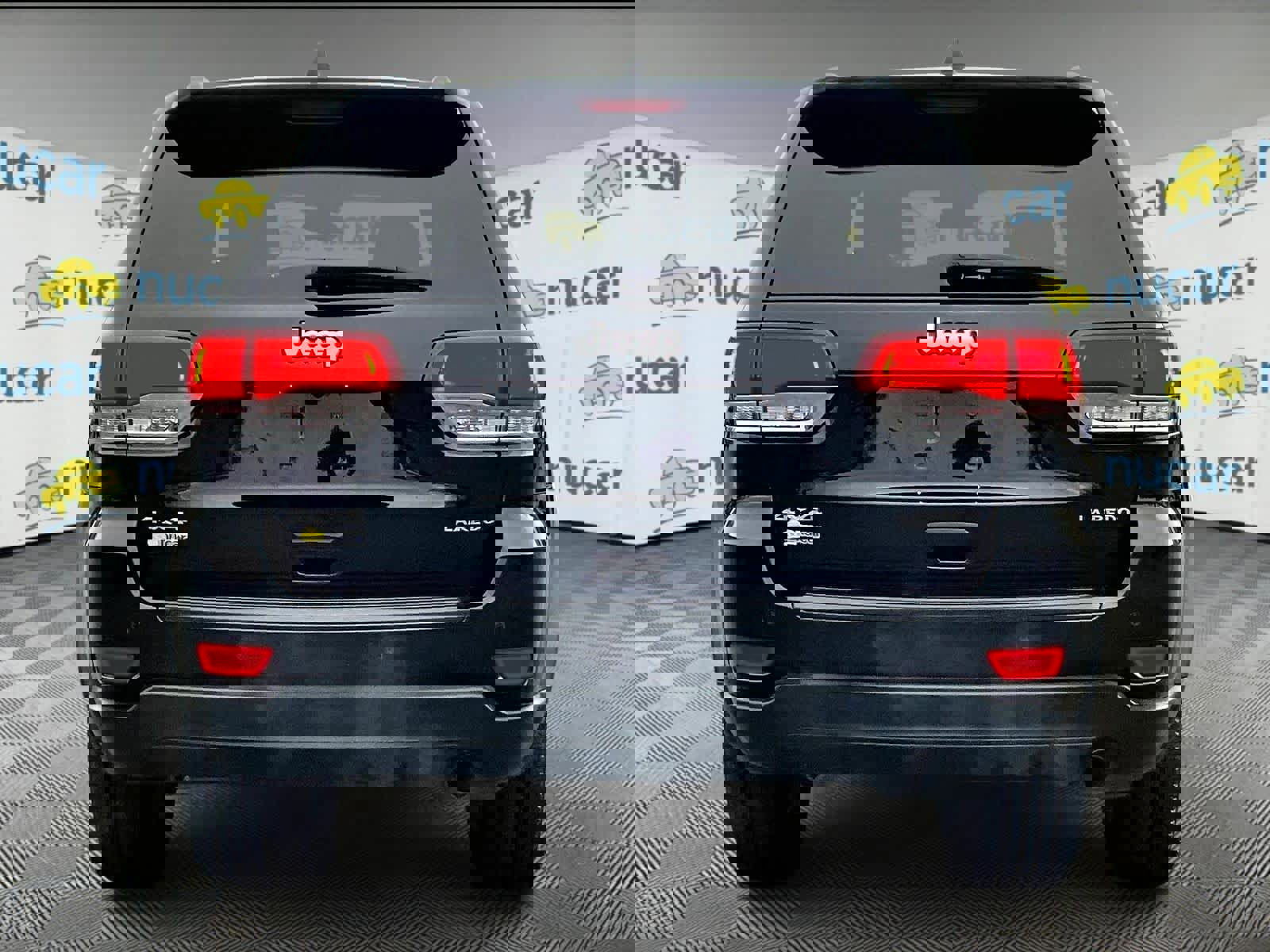 Used 2020 Jeep Grand Cherokee Laredo image 5