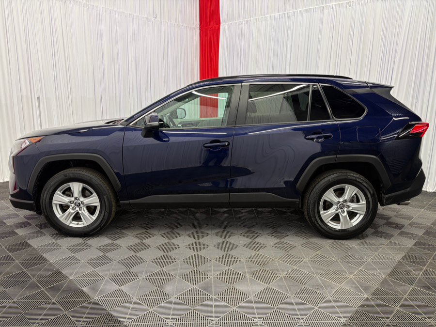 Used 2019 Toyota RAV4 XLE w/ Convenience Package AWD/4WD image 5