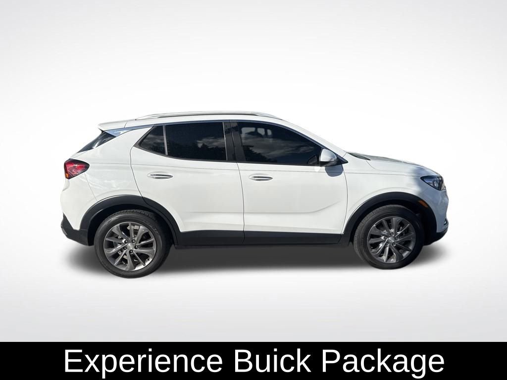 Used 2021 Buick Encore GX Essence w/ Advanced Technology Package image 4