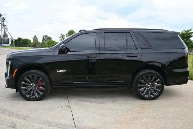 Used 2026 Cadillac Escalade V AWD/4WD image 8