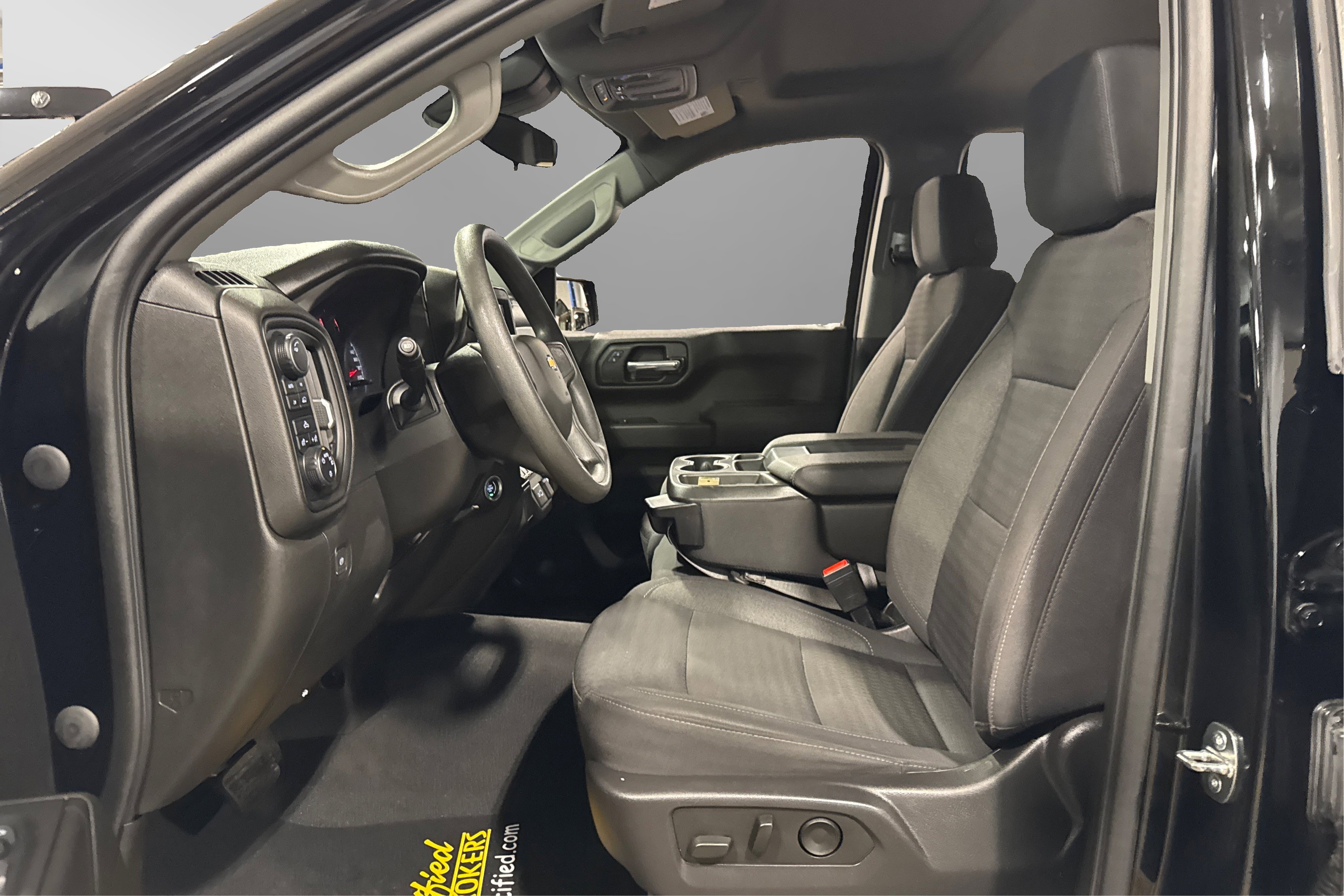 Used 2023 Chevrolet Silverado 1500 Custom image 18