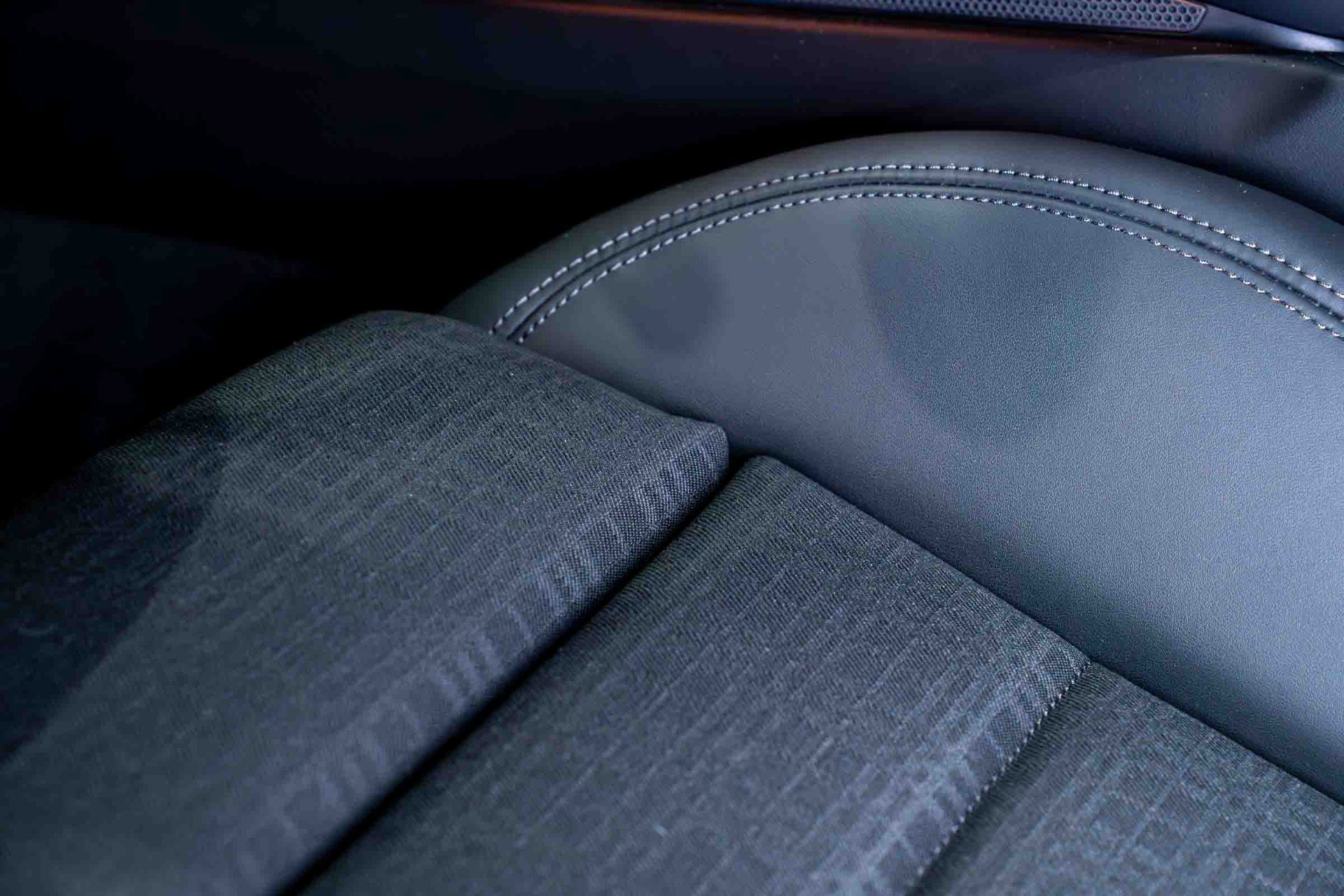 Used 2026 Porsche 911 Carrera T RWD image 19