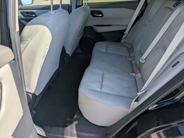 Used 2024 Nissan Rogue SV image 23