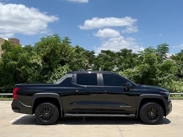 Used 2024 Chevrolet Silverado EV W/T AWD/4WD image 4