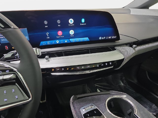 New 2027 Cadillac Optiq Sport w/ LPO, Floor Liner Package AWD/4WD image 17
