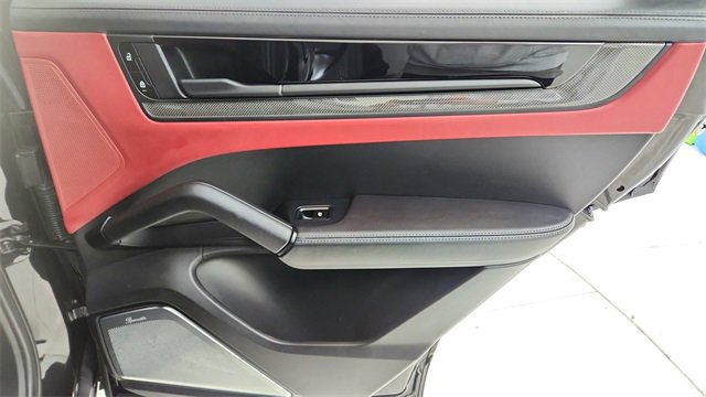 Used 2024 Porsche Cayenne Turbo GT image 28