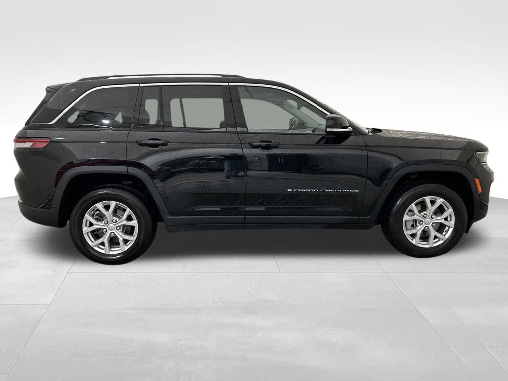 Used 2024 Jeep Grand Cherokee Limited image 7