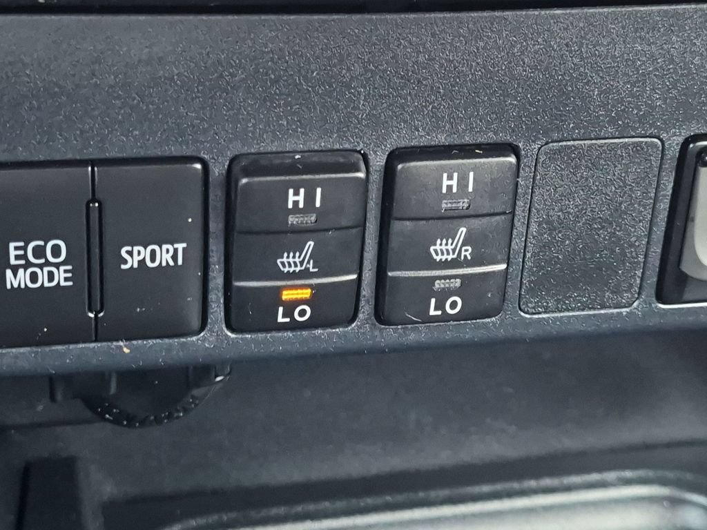 Used 2018 Toyota RAV4 Limited w/ Advanced Technology Package AWD/4WD image 22
