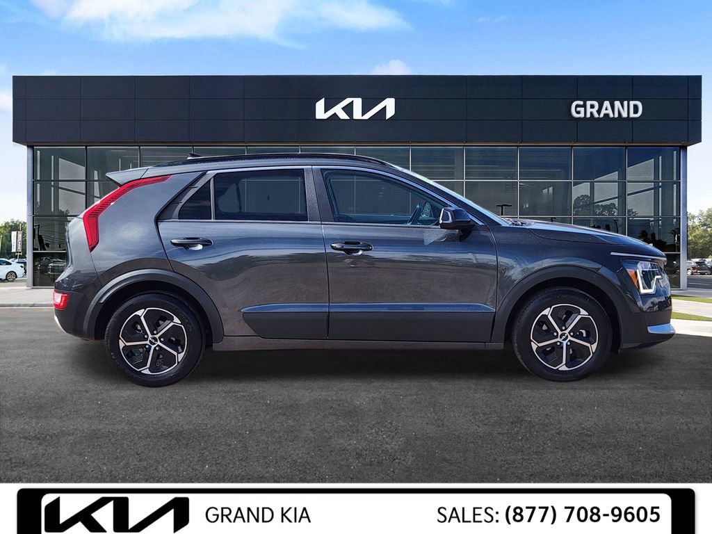 Used 2024 Kia Niro EX