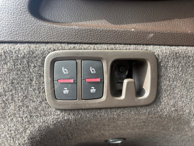 Used 2018 Audi Q7 3.0T Premium Plus AWD/4WD image 16
