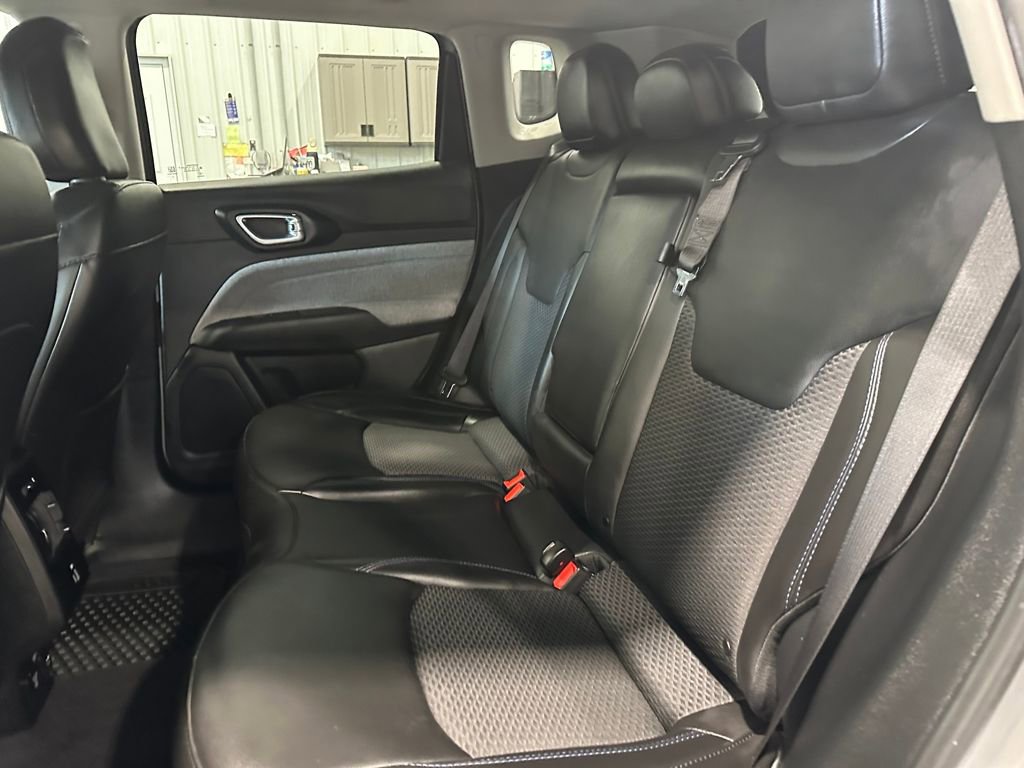 Used 2022 Jeep Compass Latitude w/ Convenience Group image 28