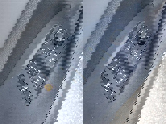 New 2025 Volkswagen Jetta SE image 13