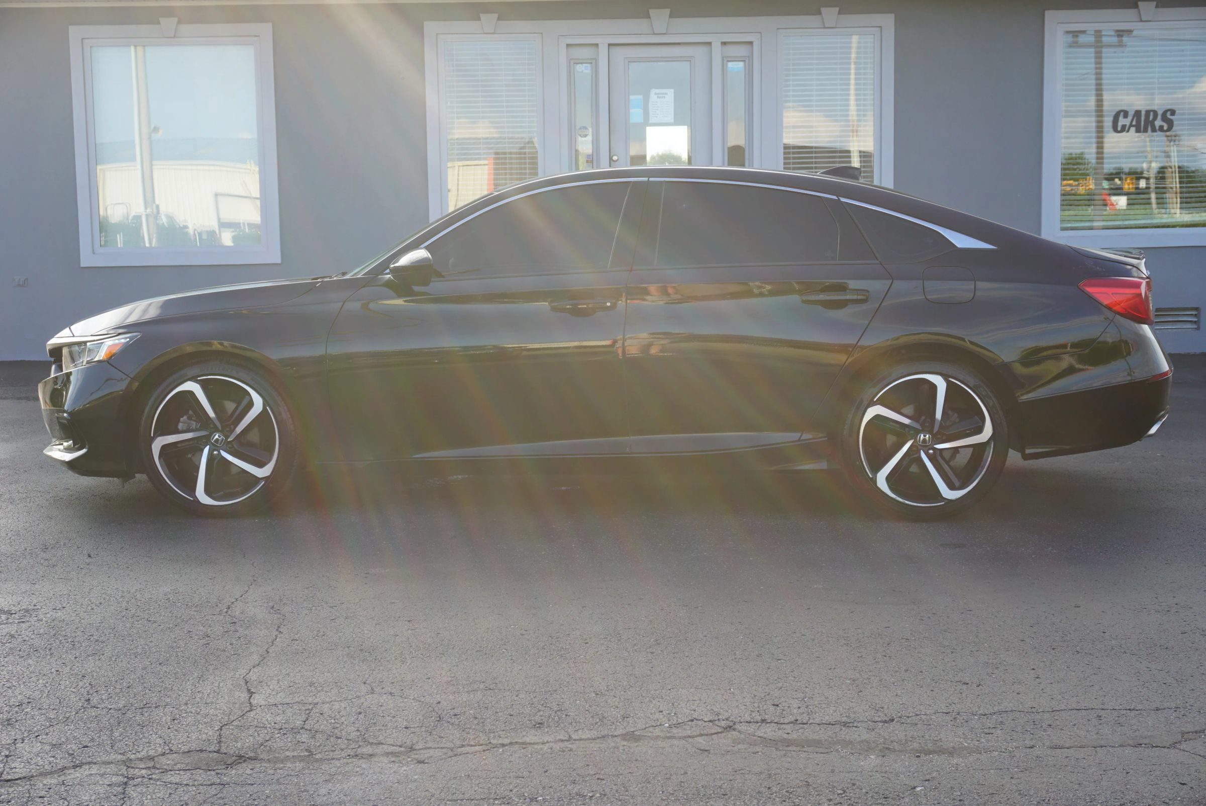 Used 2021 Honda Accord Sport image 8