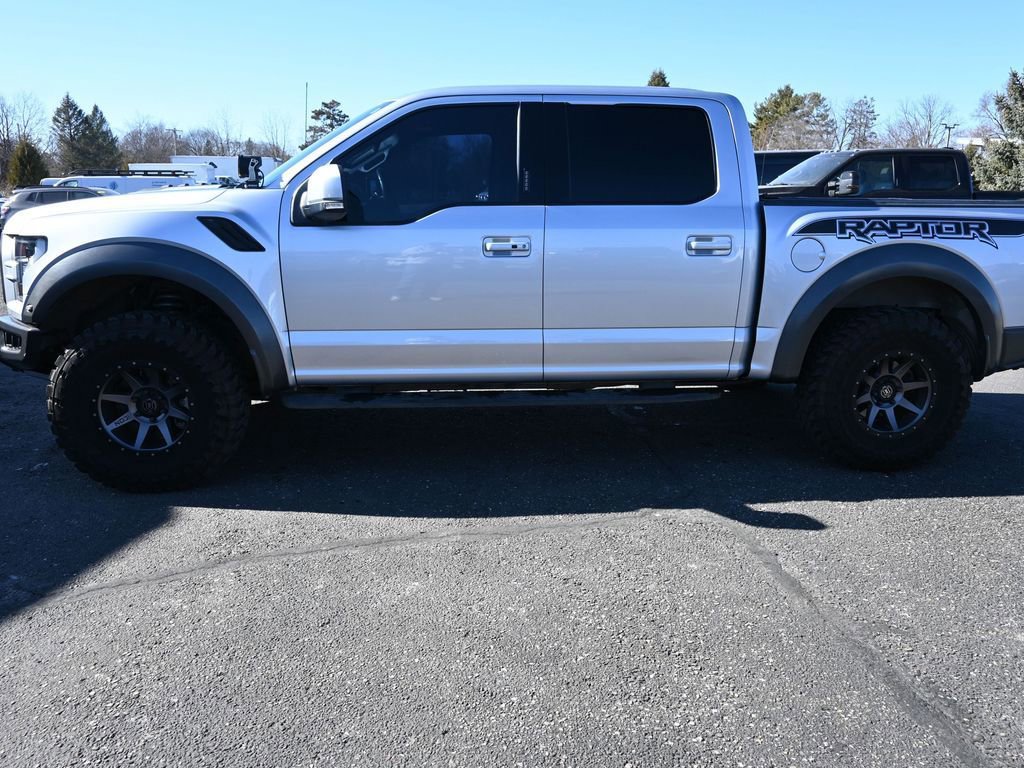 Used 2019 Ford F150 Raptor w/ Equipment Group 802A Luxury image 6