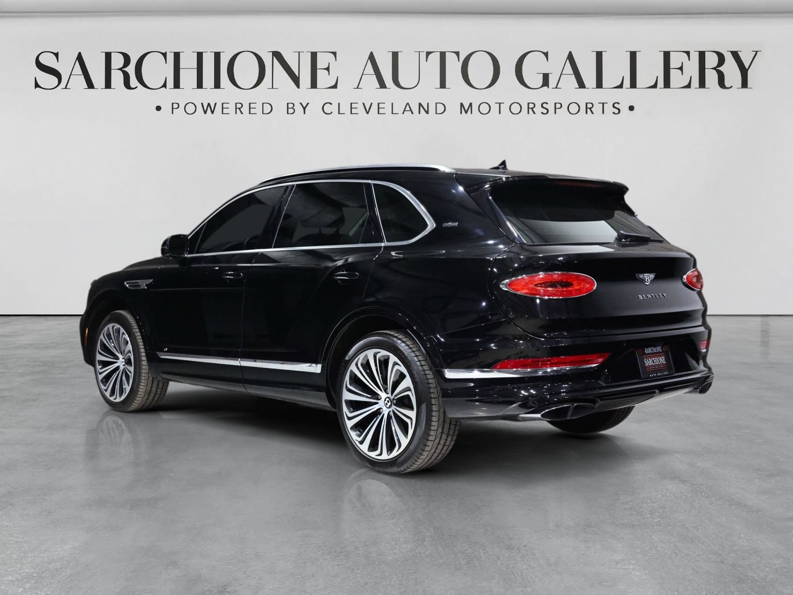 Used 2021 Bentley Bentayga w/ First Edition Specification AWD/4WD image 4