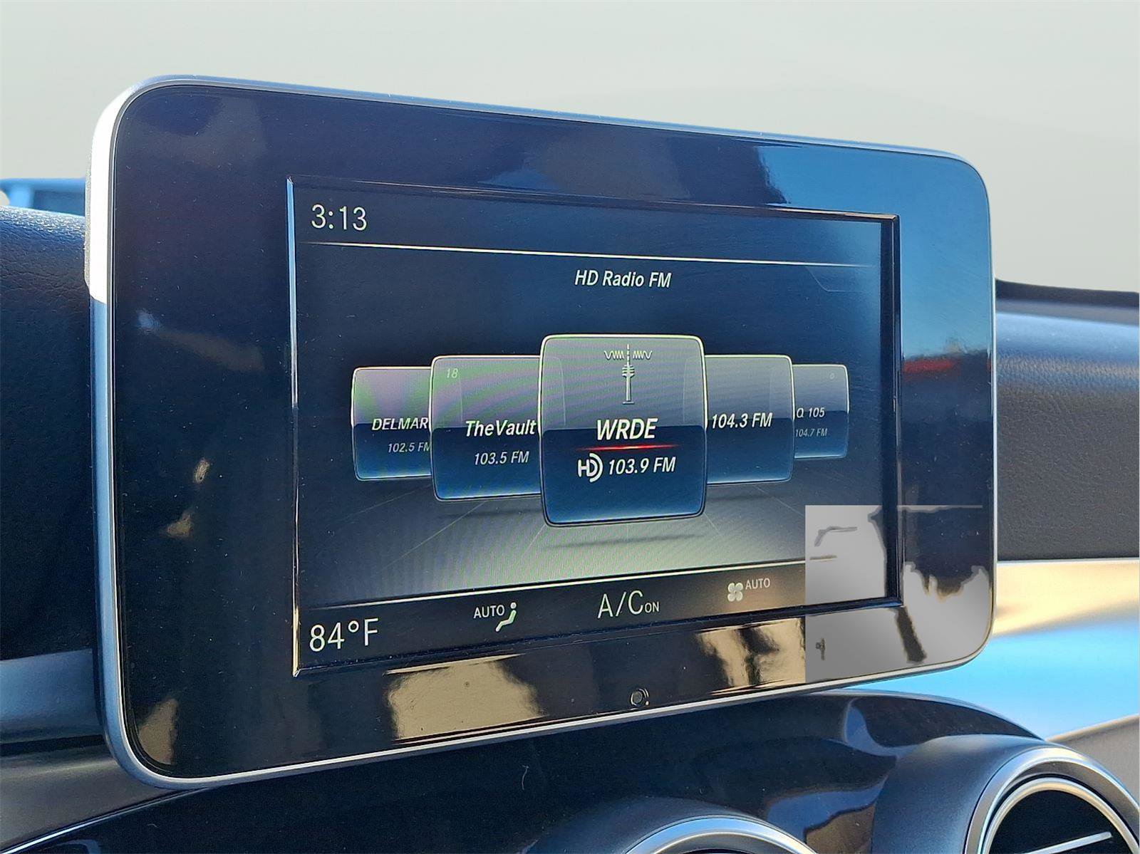 Used 2019 Mercedes-Benz GLC 300 4MATIC image 18