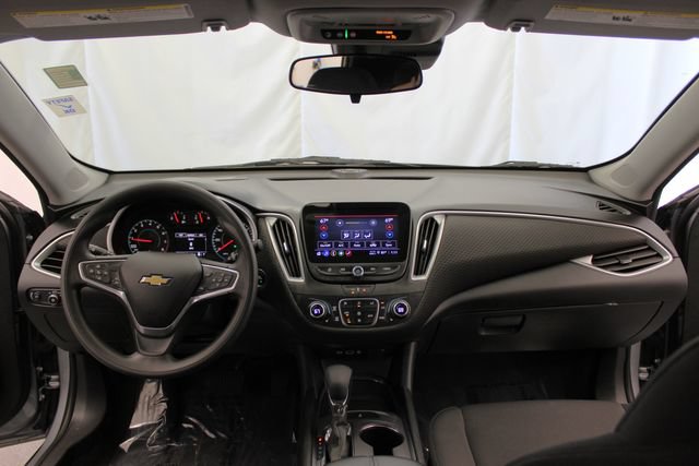 Used 2023 Chevrolet Malibu LT FWD image 25