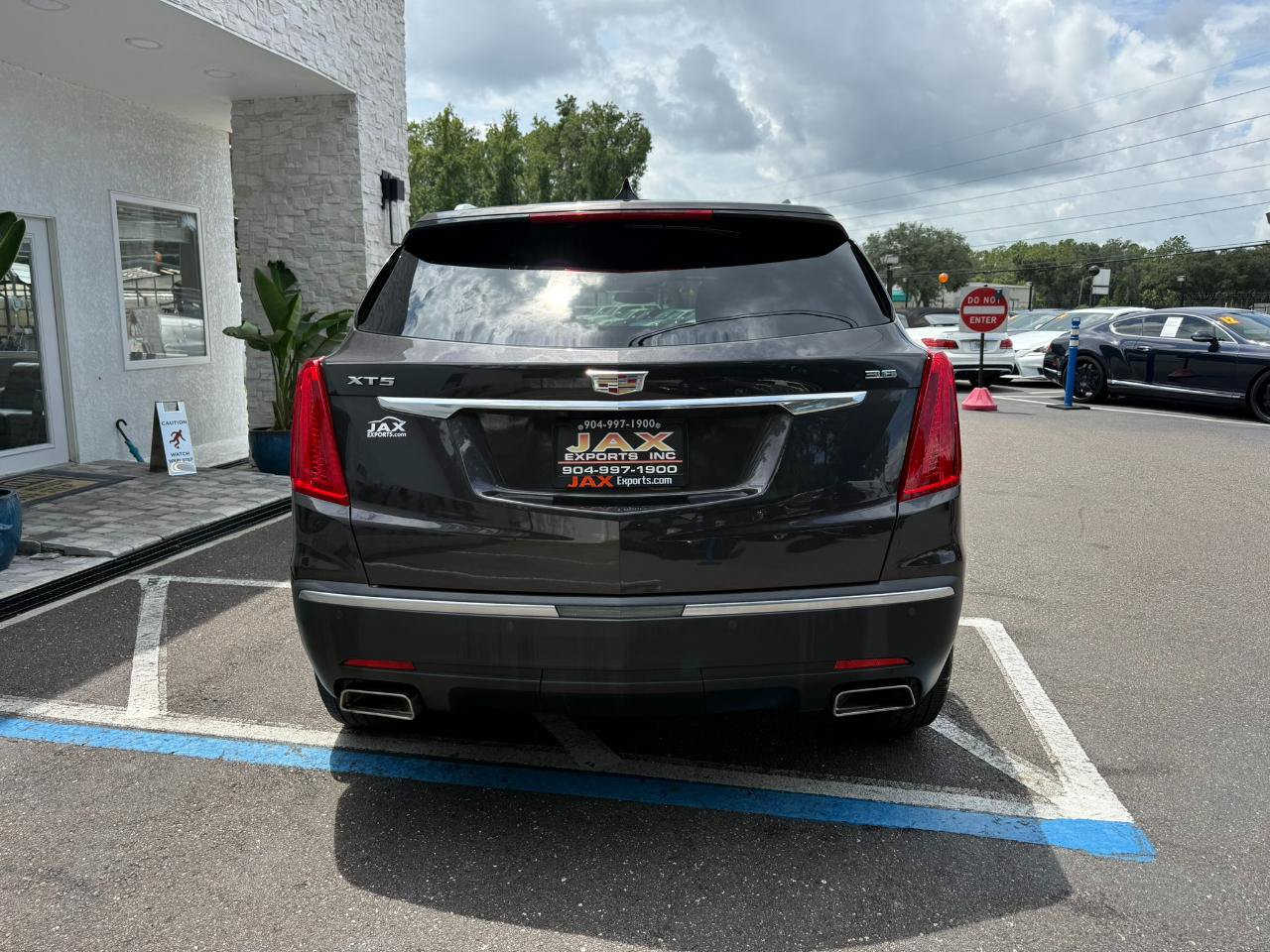 Used 2018 Cadillac XT5 FWD image 17
