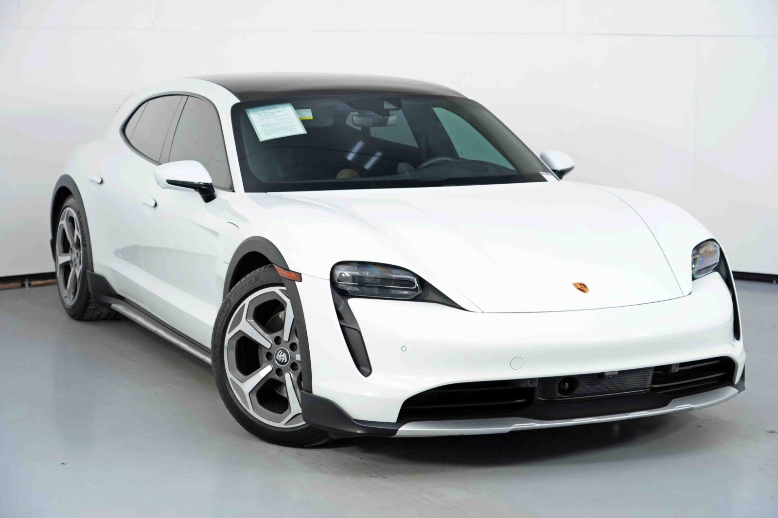 Used 2024 Porsche Taycan 4 Cross Turismo w/ Premium Package AWD/4WD image 57