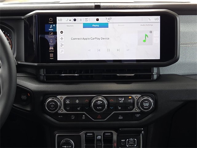 New 2025 Jeep Gladiator Sport image 12