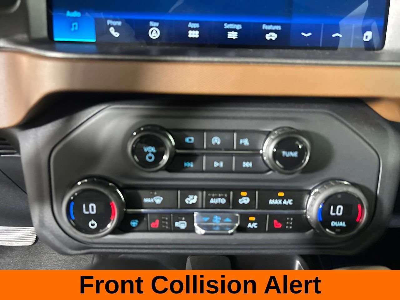 Used 2024 Ford Bronco Outer Banks AWD/4WD image 16