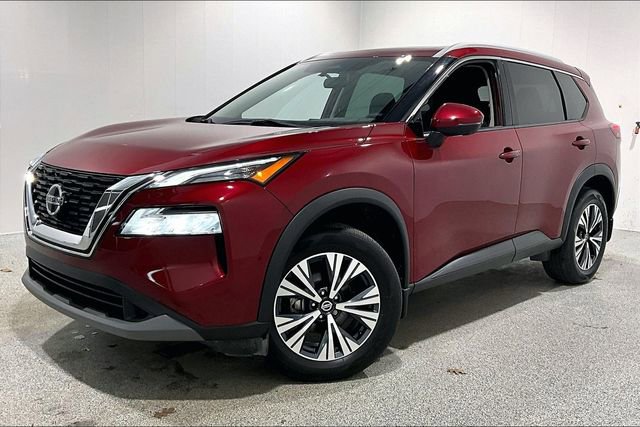 Used 2021 Nissan Rogue SV image 3