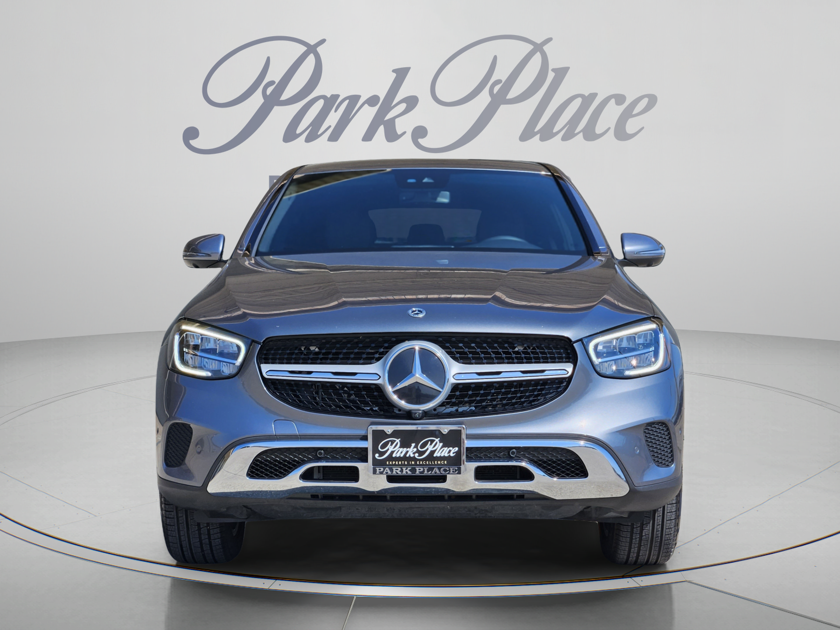 Used 2023 Mercedes-Benz GLC 300 4MATIC Coupe image 8