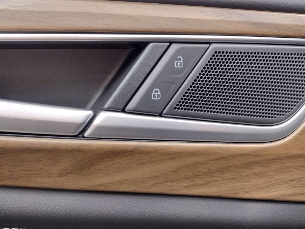 New 2026 Volkswagen Atlas SE image 20