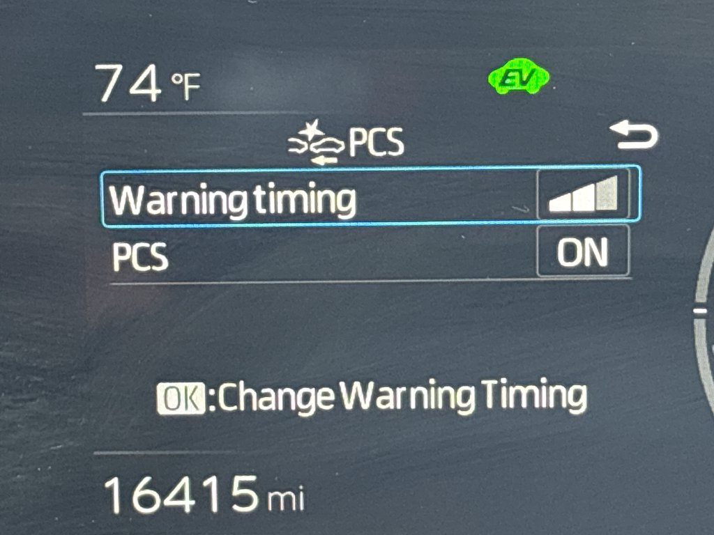 Used 2025 Toyota Prius LE FWD image 40