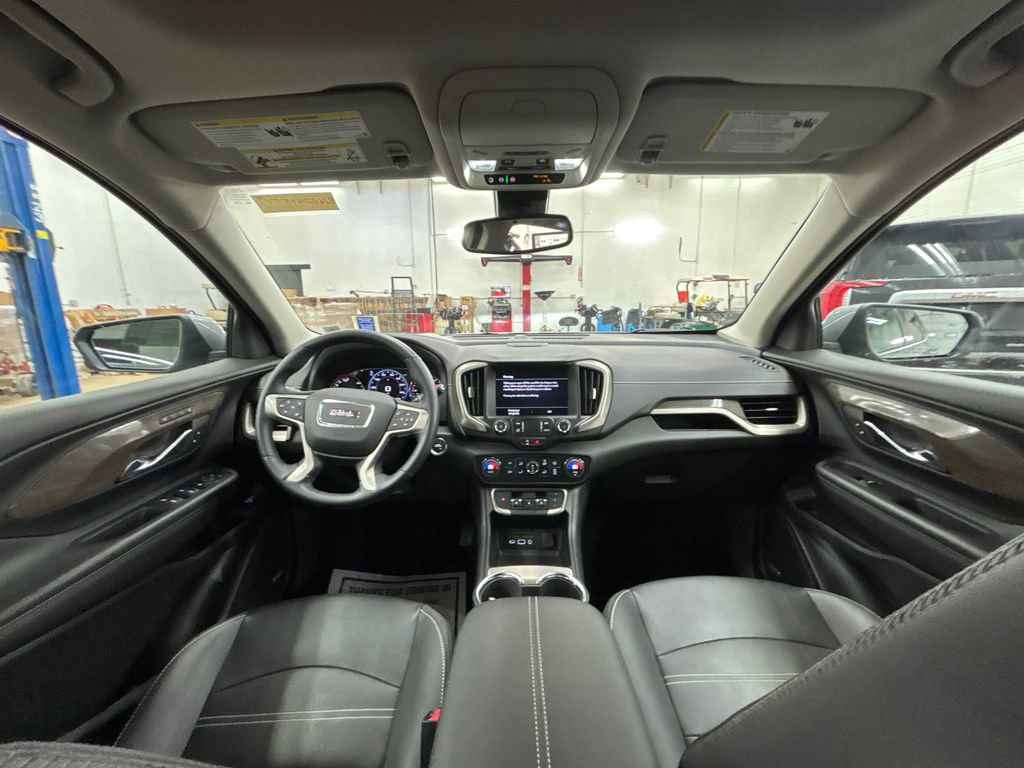 Used 2023 GMC Terrain Denali w/ Denali Premium Package image 19