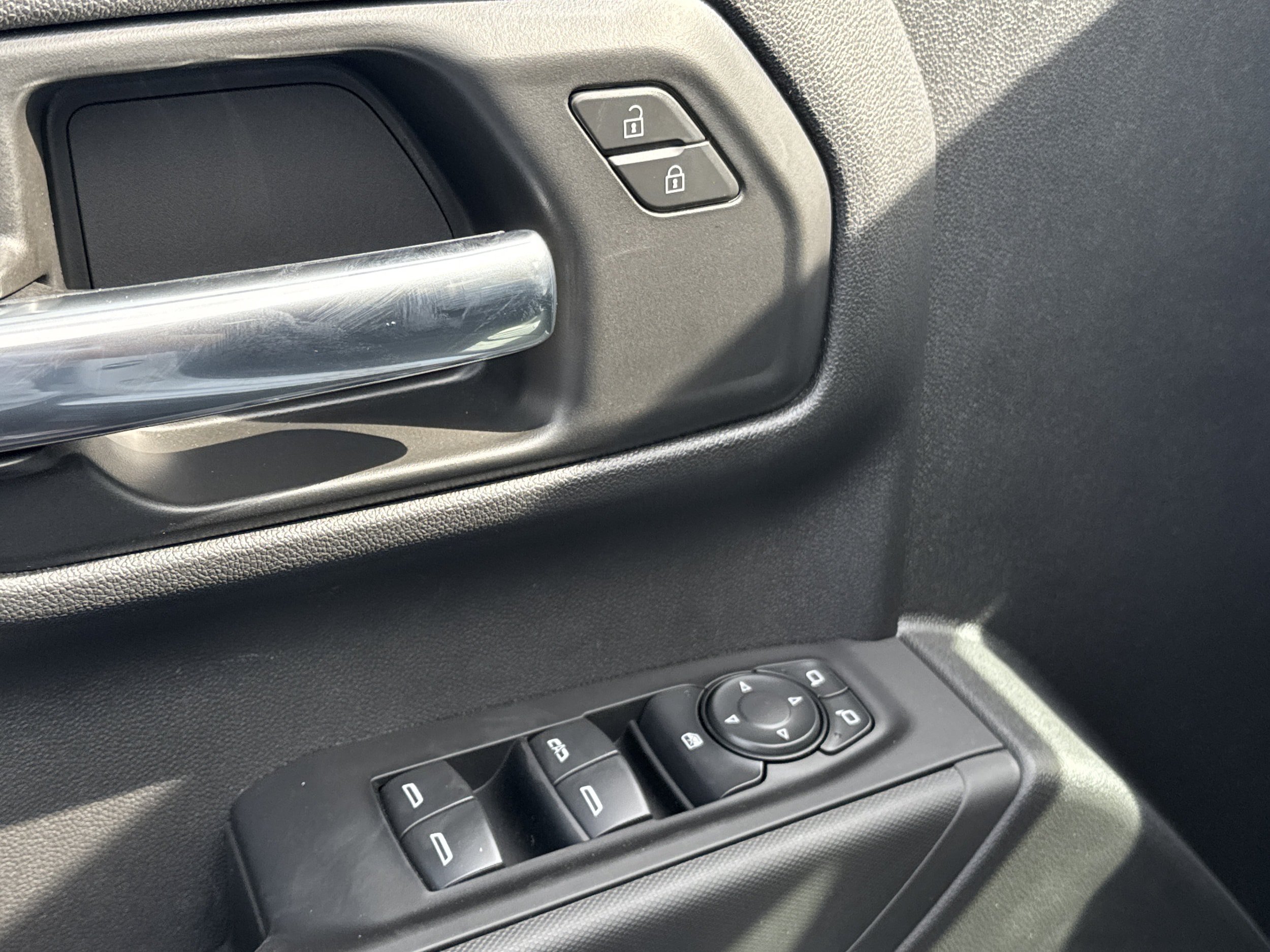 New 2026 Chevrolet Silverado 1500 Custom Trail Boss AWD/4WD image 27