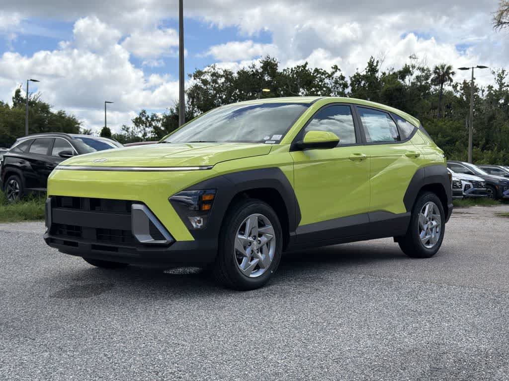 New 2027 Hyundai Kona SE FWD image 2