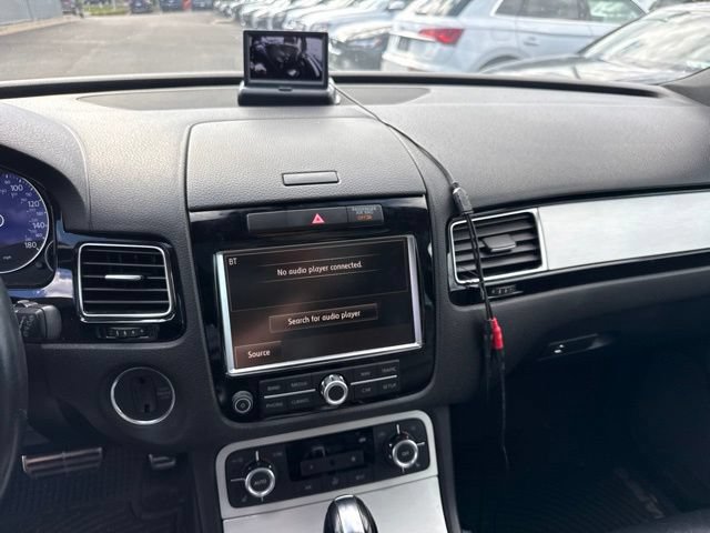 Used 2014 Volkswagen Touareg TDI AWD/4WD image 9